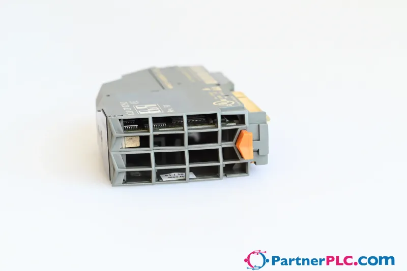 B&R X20CP0292 New Rev. F0 – Embedded µP25 with additional I/O processor — photo 9 of 11