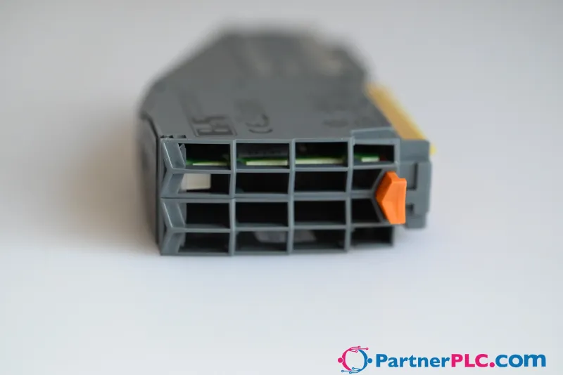 B&R X20IF1072 New Rev. F0 – CAN bus connection; Integrated terminating resistor The… — photo 6 of 9