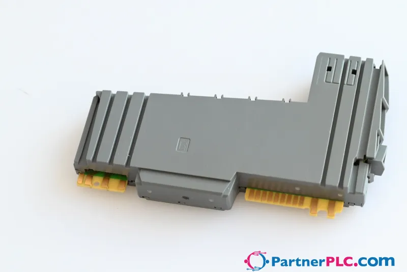 B&R X20MM3332 – 3 full-bridge outputs (H-bridges); High component density — photo 4 of 6