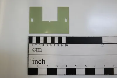 ABB 3HAW060005015 – Insulating plate (body/solid shunts) ABB 3HAW060005015 – Insulating plate (body/solid shunts)