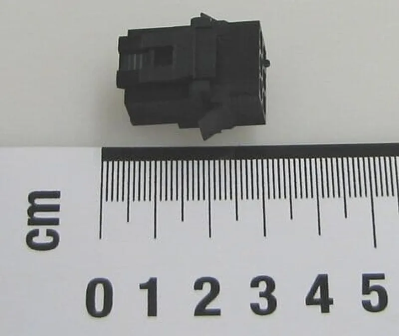 . 6 pos Female — photo 2 of 3