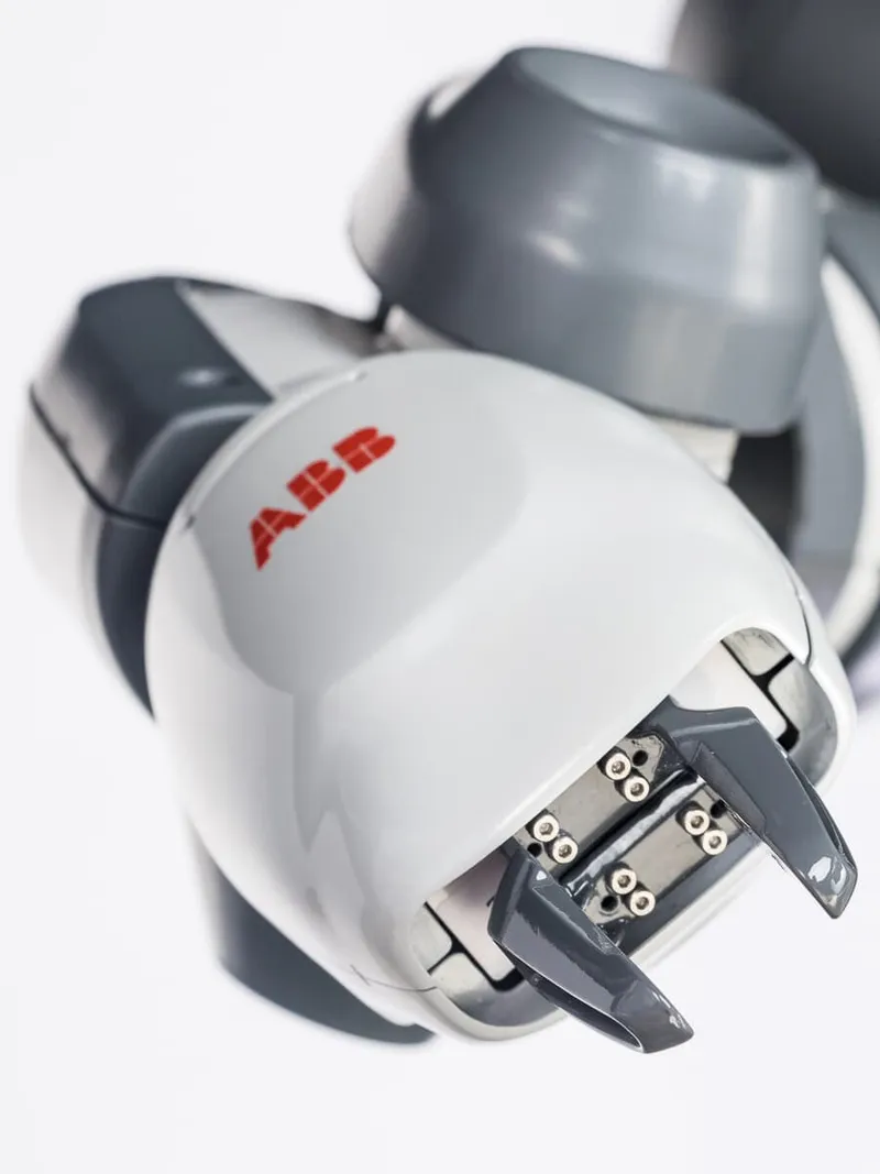 ABB IRB 14000 — photo 6 of 6