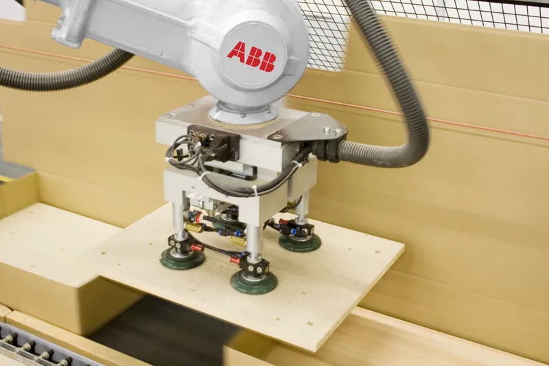 ABB IRB 4400 — photo 2 of 6