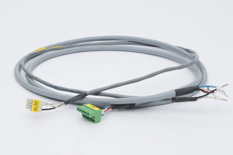Cable - Benteler interface CAN — photo 1 of 2