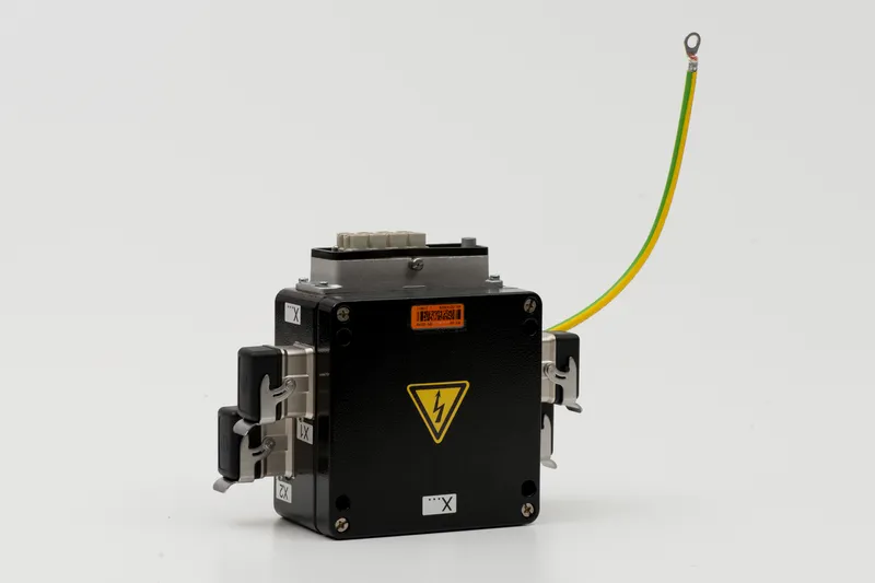 Motor box KMC side wall inlet — photo 2 of 4