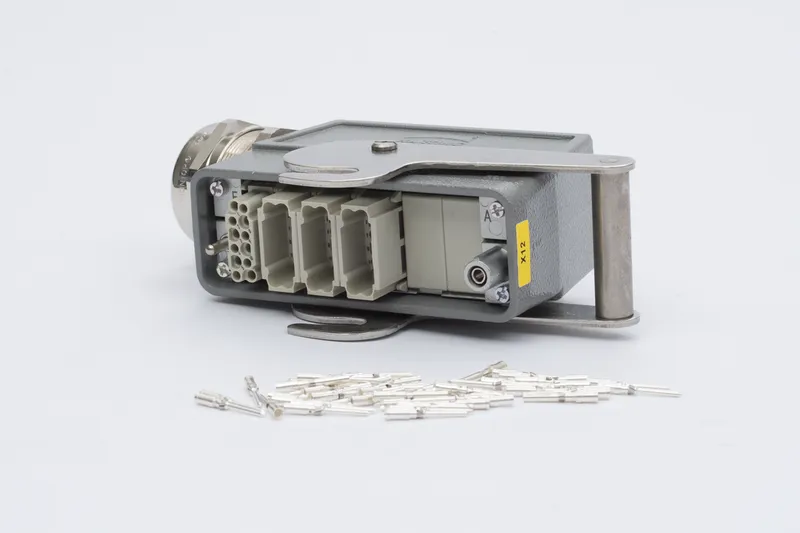 Connector bypack X12 BMW PL6 — photo 1 of 4