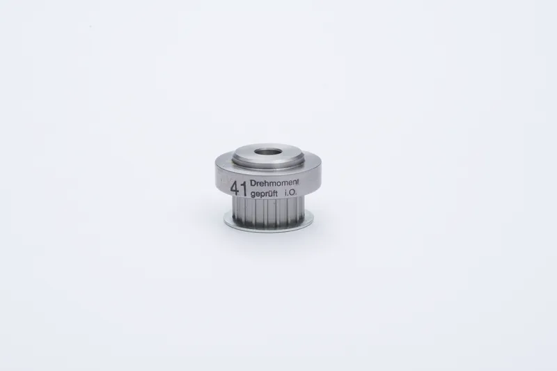 Toothed belt pulley assy — photo 2 of 3