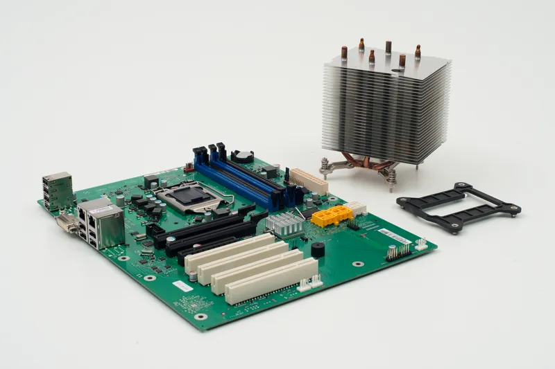 Mainboard FTS D3076-K + CPU + Hs. kompl. — photo 2 of 30