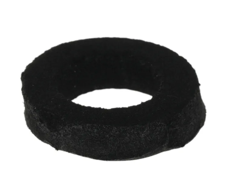 Seal retaining ring, press. relief plug — photo 9 of 9