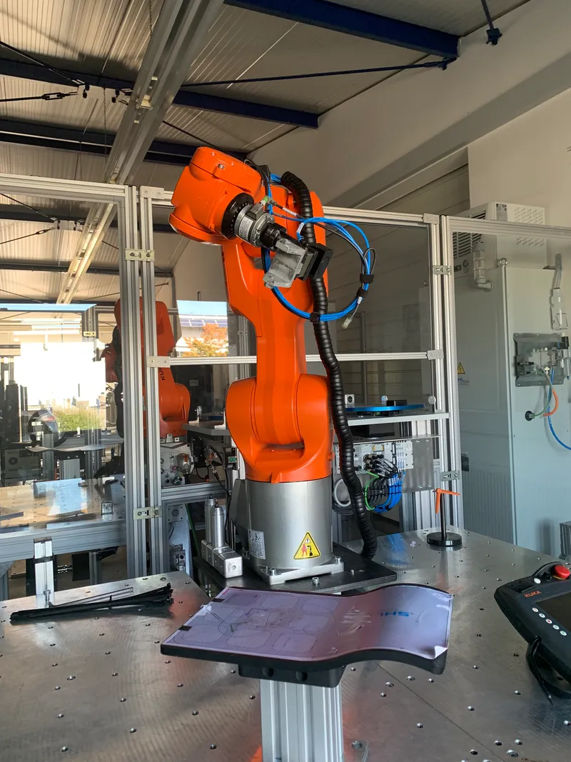 KR 6 R900-2 incl. KR C5 micro — photo 1 of 3