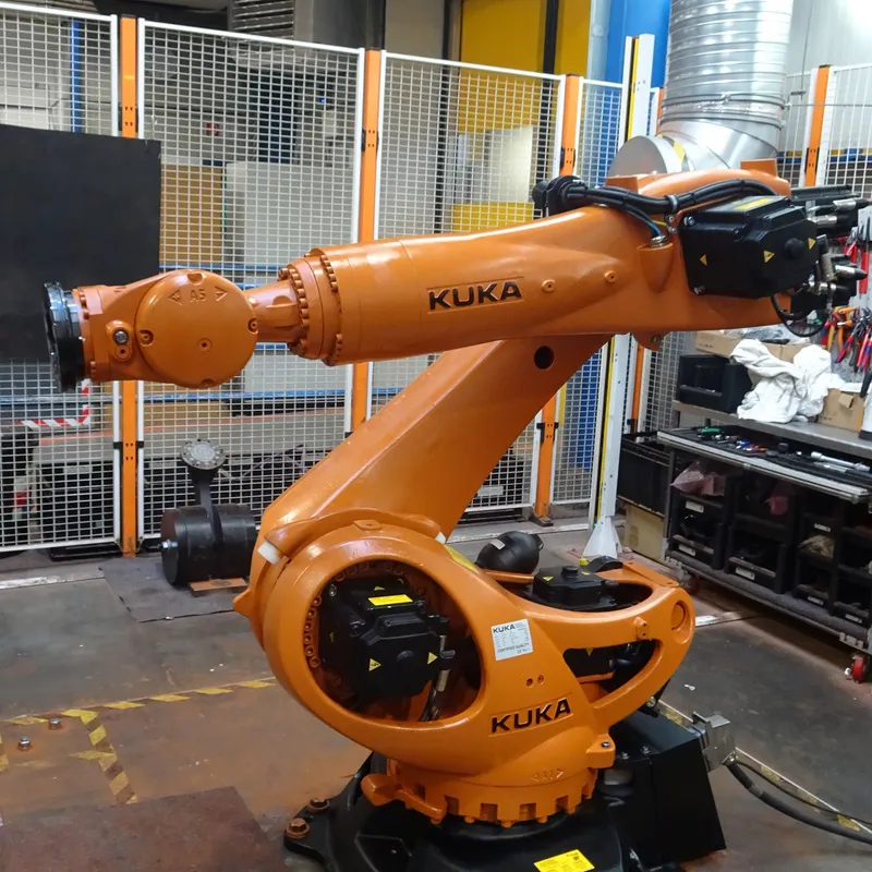 KR 210 R2700 extra incl. KR C4 EU — photo 1 of 4