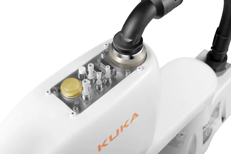KR 6 R500 Z200-2 incl. KR C5 micro — photo 6 of 9