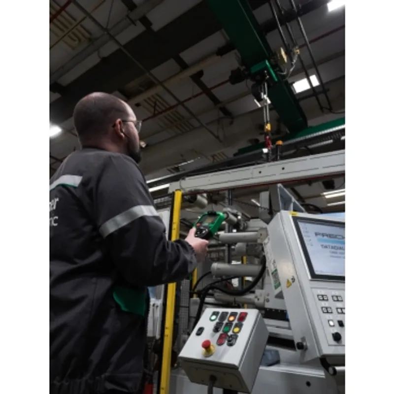 Remote control, Harmony eXLhoist, compact, LED, 6 motion push buttons, 2 auxiliary push buttons — photo 11 of 13